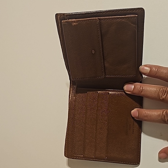 Louis Vuitton Men Wallet - Picture 3 of 17